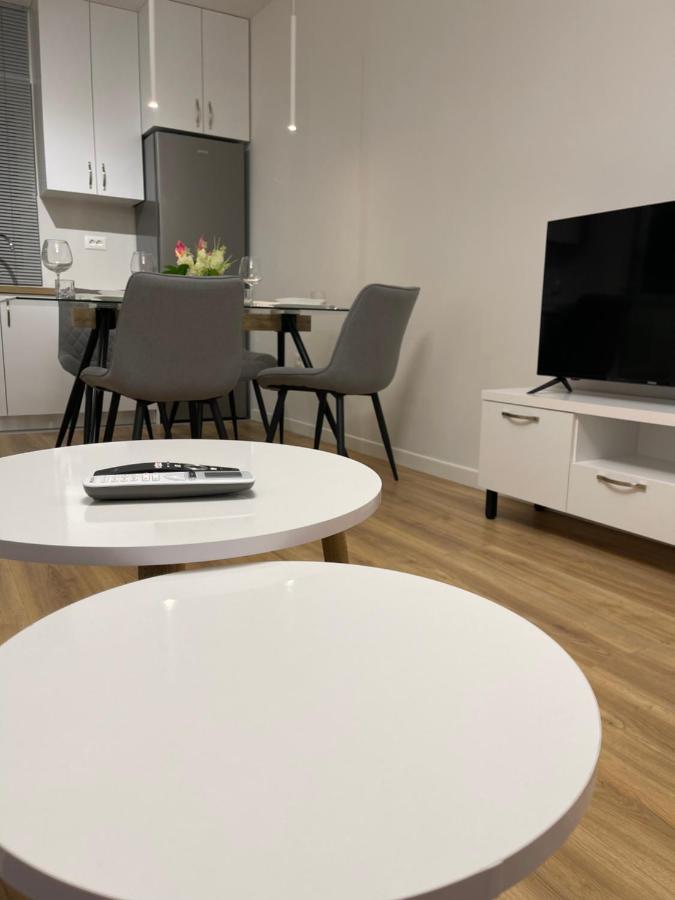Wanderlust Tirana Appartement Buitenkant foto